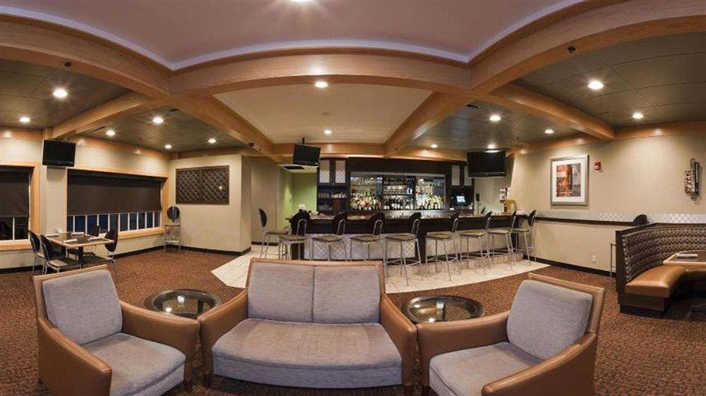 Quality Hotel Conference Center Cincinnati Blue Ash Eksteriør billede