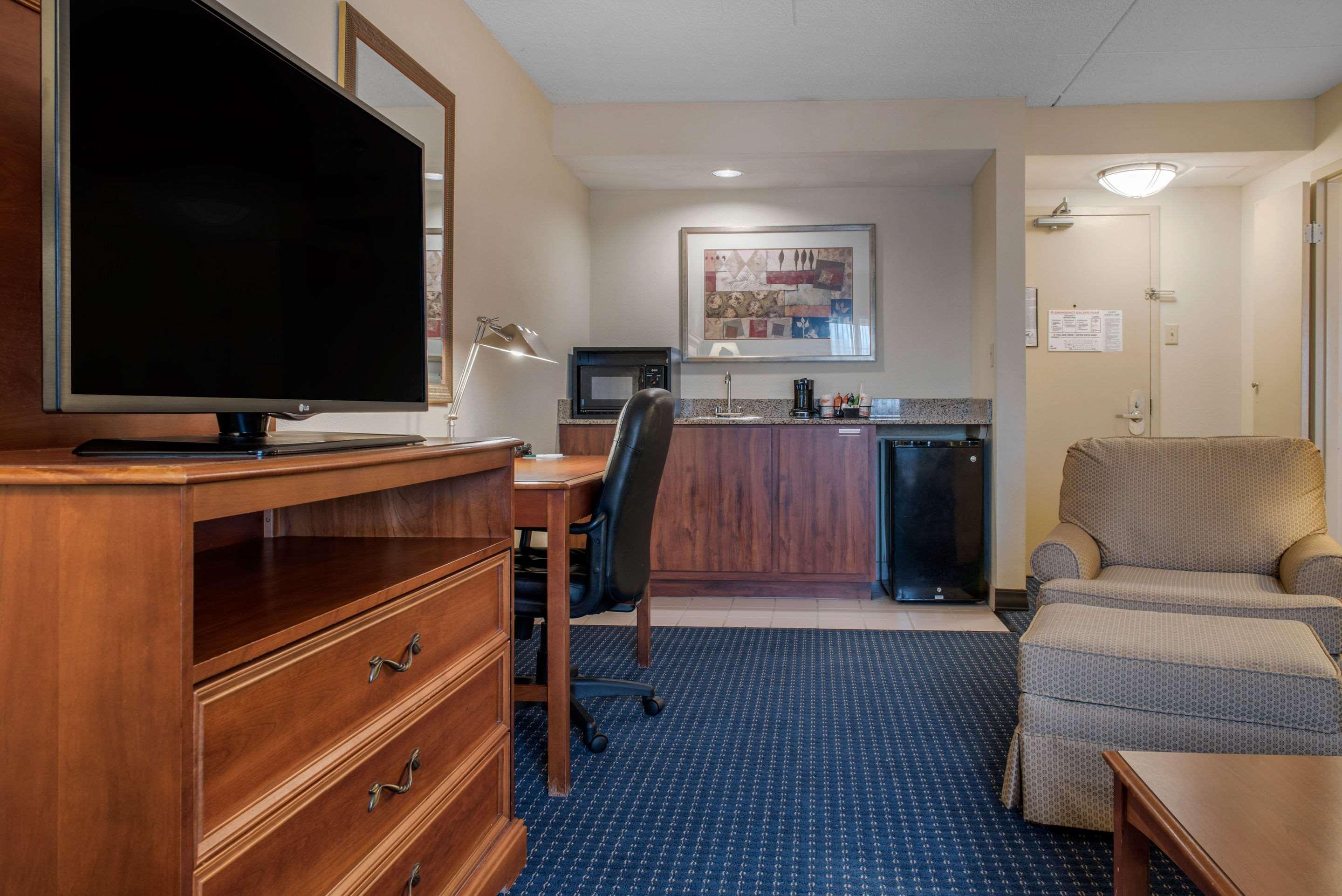 Quality Hotel Conference Center Cincinnati Blue Ash Eksteriør billede