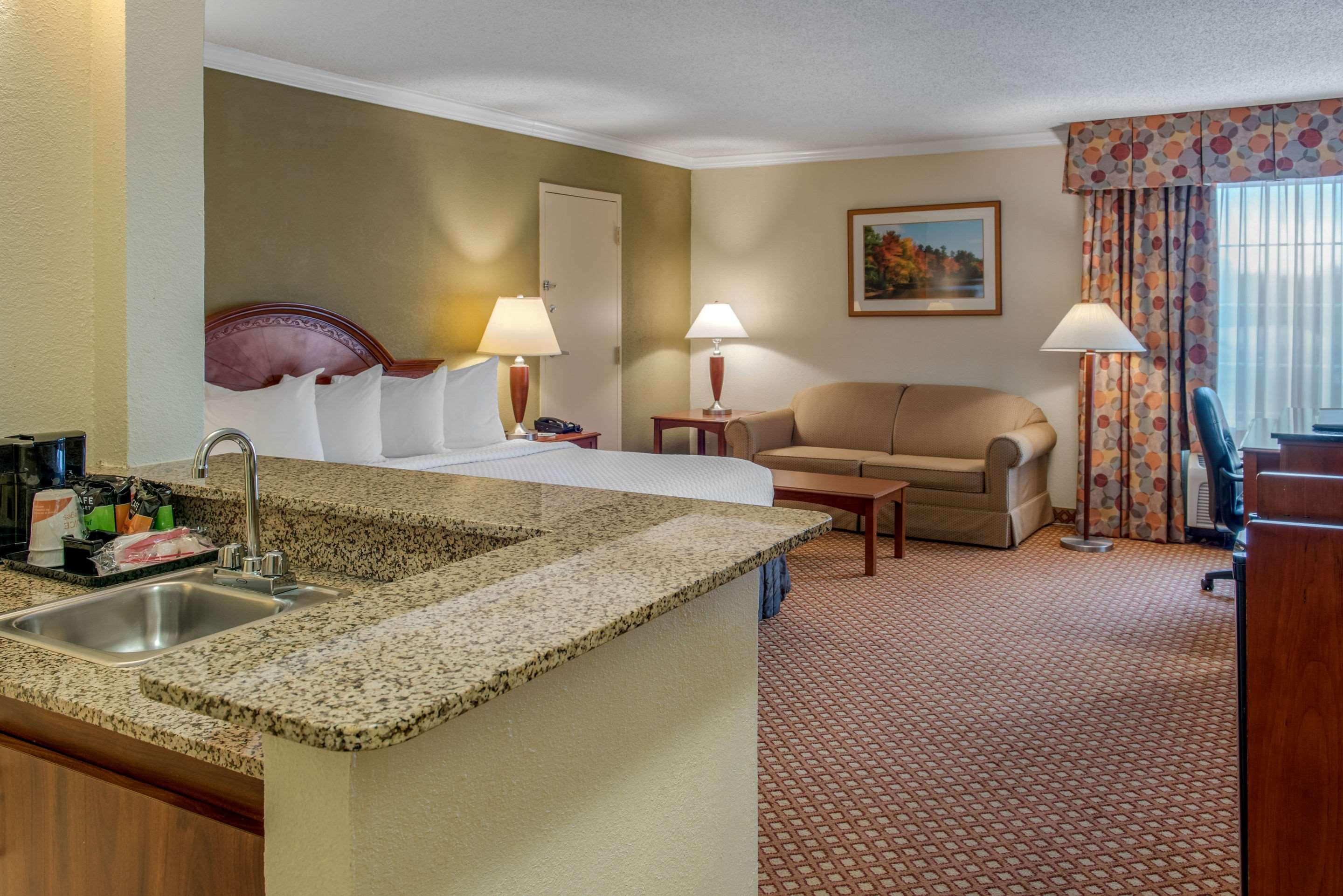 Quality Hotel Conference Center Cincinnati Blue Ash Eksteriør billede