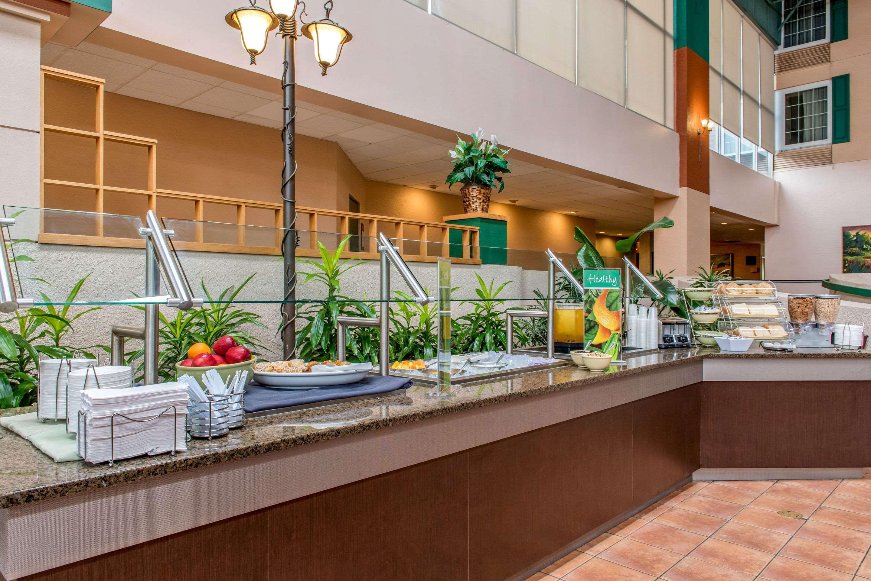 Quality Hotel Conference Center Cincinnati Blue Ash Eksteriør billede