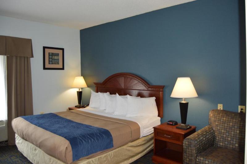 Quality Hotel Conference Center Cincinnati Blue Ash Eksteriør billede