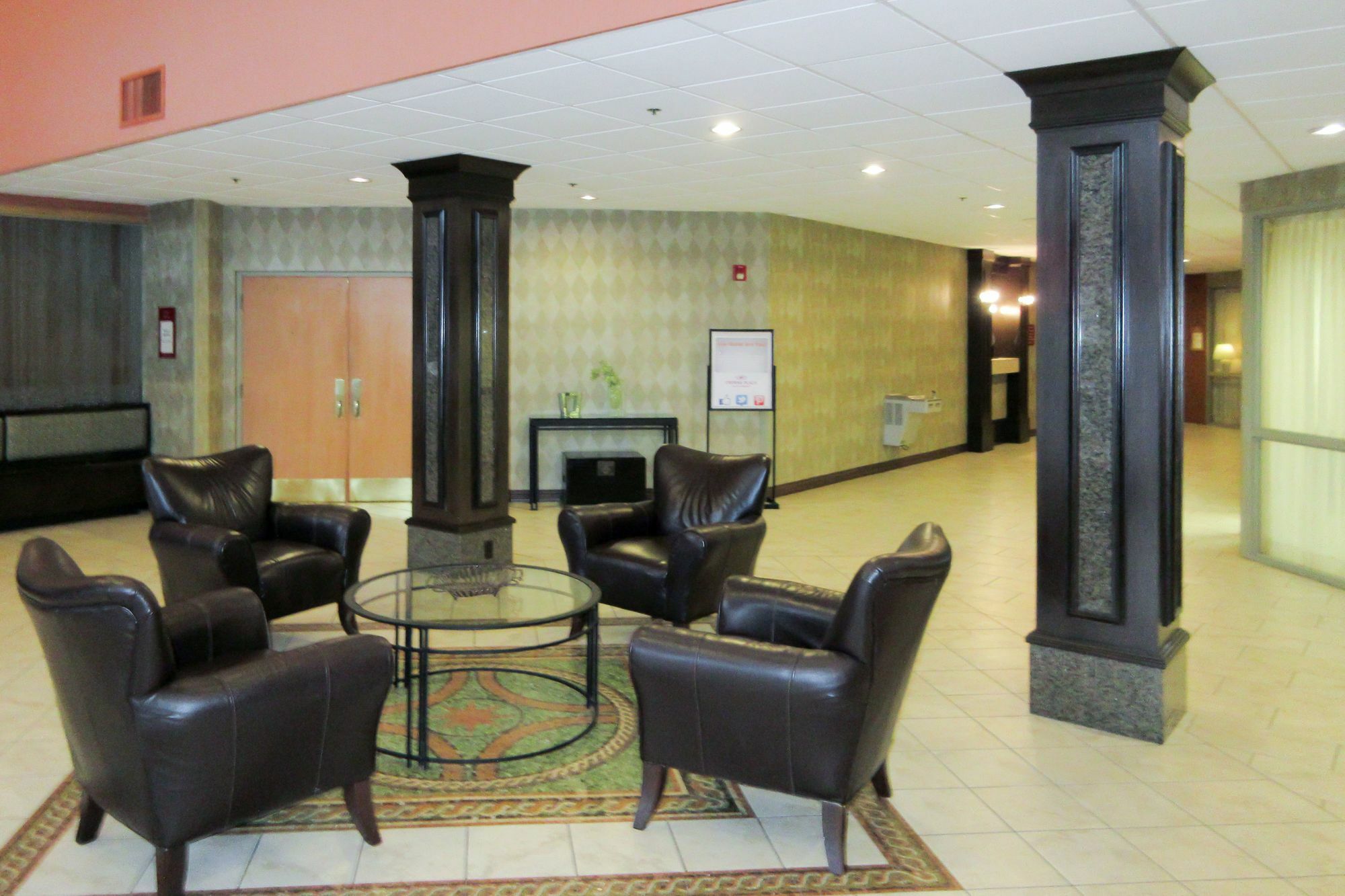 Quality Hotel Conference Center Cincinnati Blue Ash Eksteriør billede